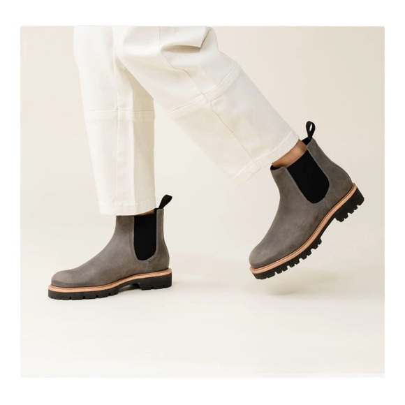 Nisolo Go-To Lug Chelsea Boot in Grey - Picture 6 of 13